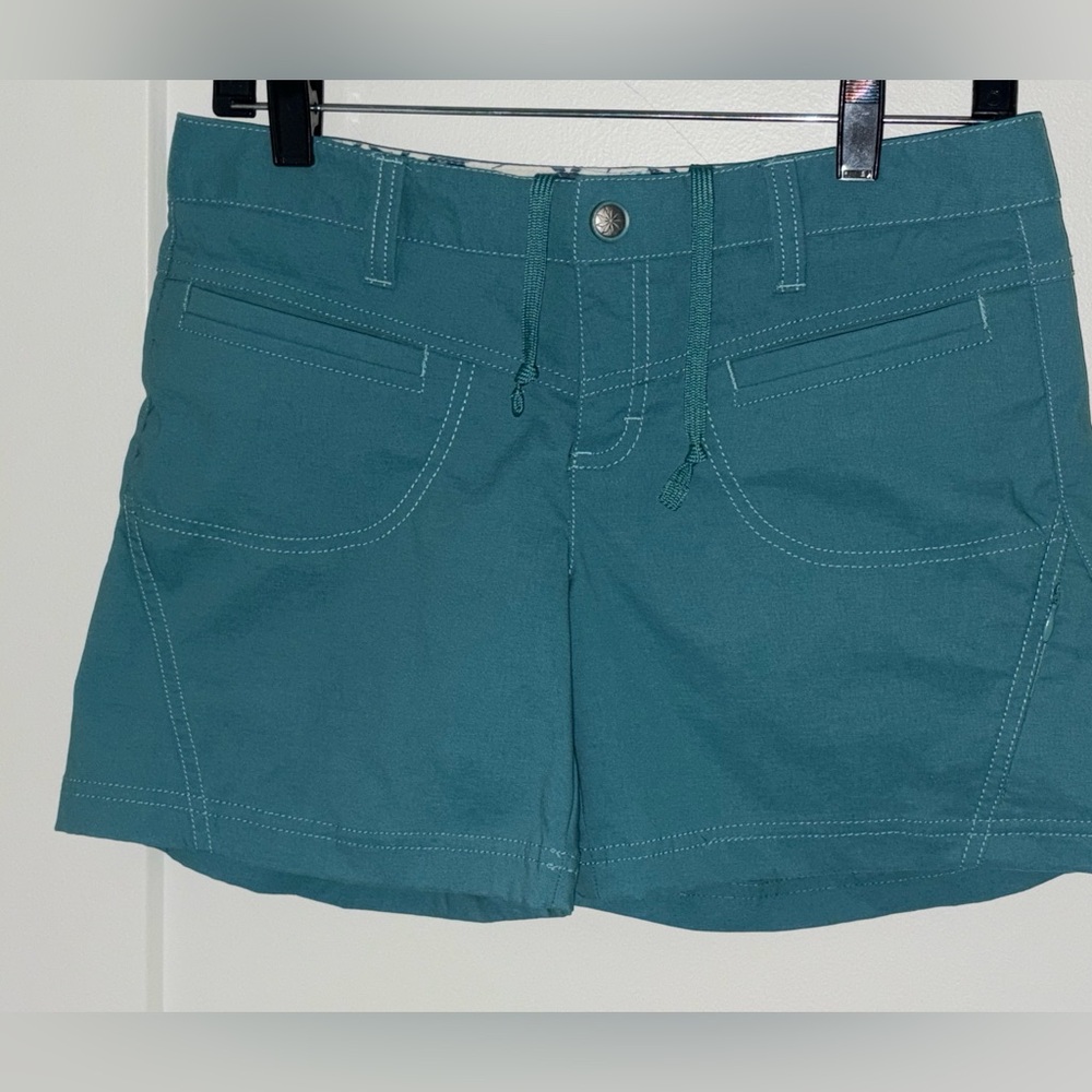 Athleta dipper short sz 4 NWOT 739408